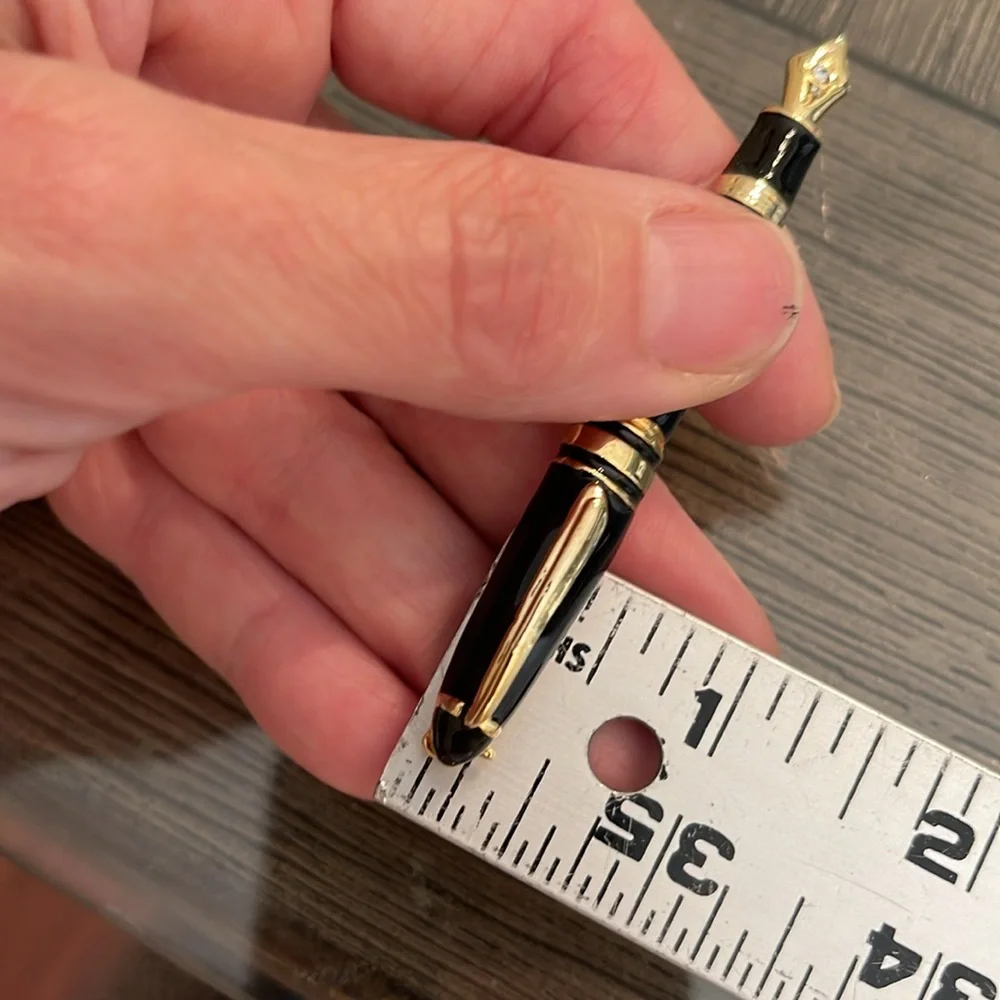 Vintage Style Fountain Pen Pin